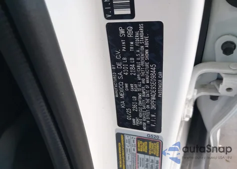 2025 Kia K4 Gt-Line z USA, uszkodzony, nr VIN 3KPFW4DE9SE098445